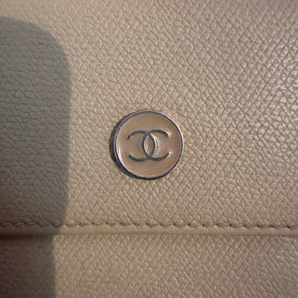 Full Inclusion authentic Chanel vintage Beige Sevruga Compact Wallet. - Picture 5 of 15